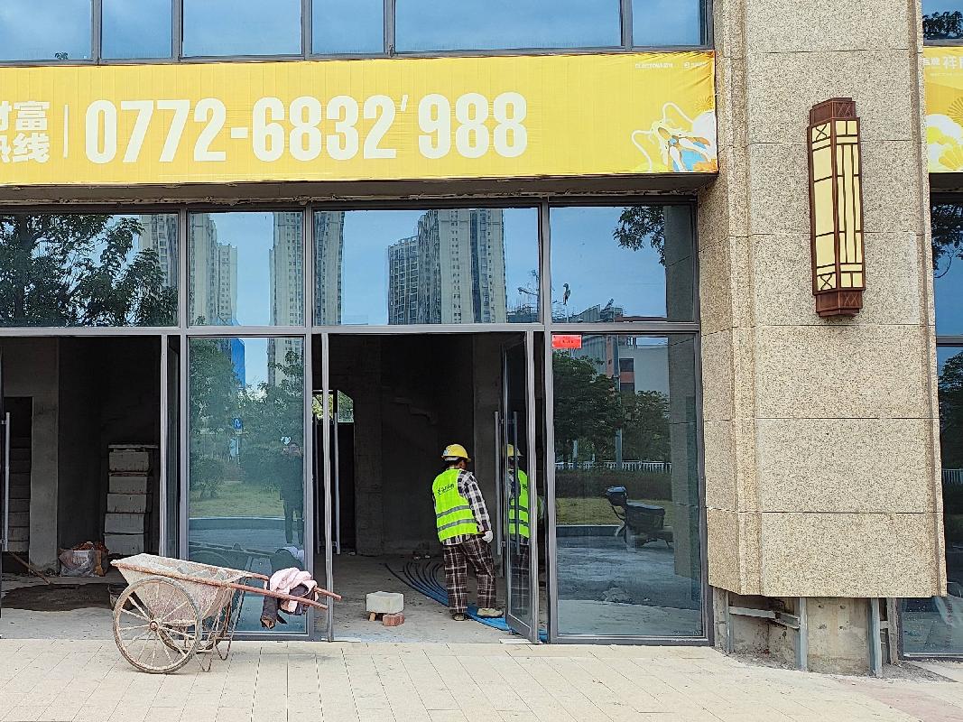 柳州市鹿寨县鹿寨镇元宝路11号蓝城祥鹿城9栋11室商铺招租项目