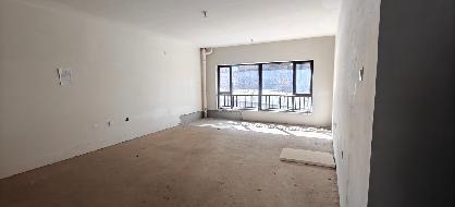 伊宁市城建投资（集团）有限公司转让位于伊宁市滨河大道203号融和观邸10套住宅房产
