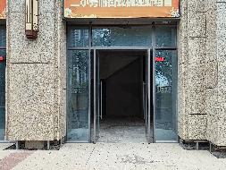 柳州市鹿寨县鹿寨镇元宝路11号蓝城祥鹿城12栋3室商铺招租项目