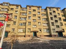 新源县国投公司位于新源县文化路057号县委家属院3单元502室约64.92㎡对外招租，租期三年