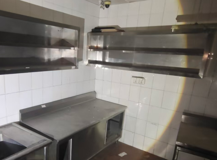 一批高档酒店厨用设备转让（内蒙古禹顺酒店管理有限公司呼和浩特假日酒店）(国资监测编号GR2025NM1008178)