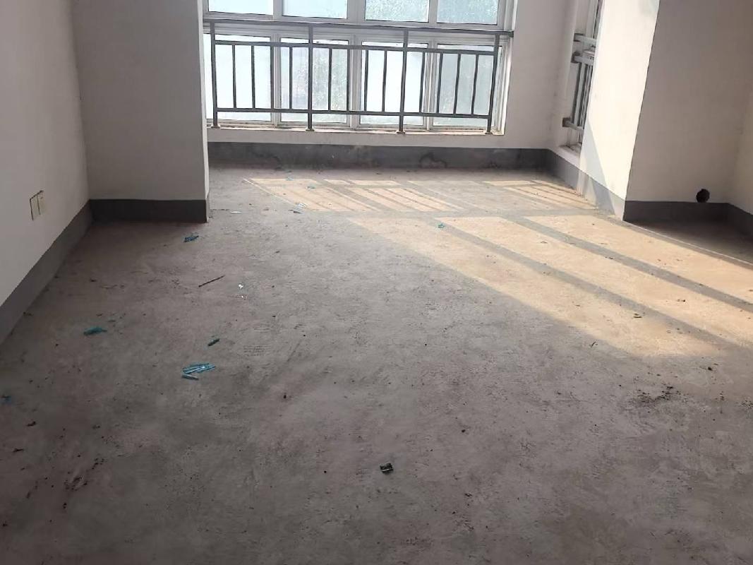 安庆市迎江区华中东路水岸花都小区C-24幢3单元206室房产转让公告(国资监测编号GR2025AH2003155)