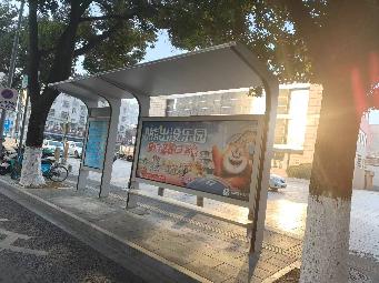 人民路财政局（东侧、西侧）公交站台租赁转让公告