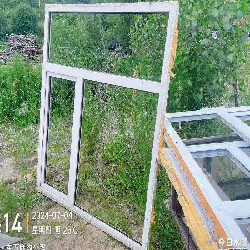 东宁市第一人民医院防盗门、塑钢窗一批报废资产捆绑转让交易公告