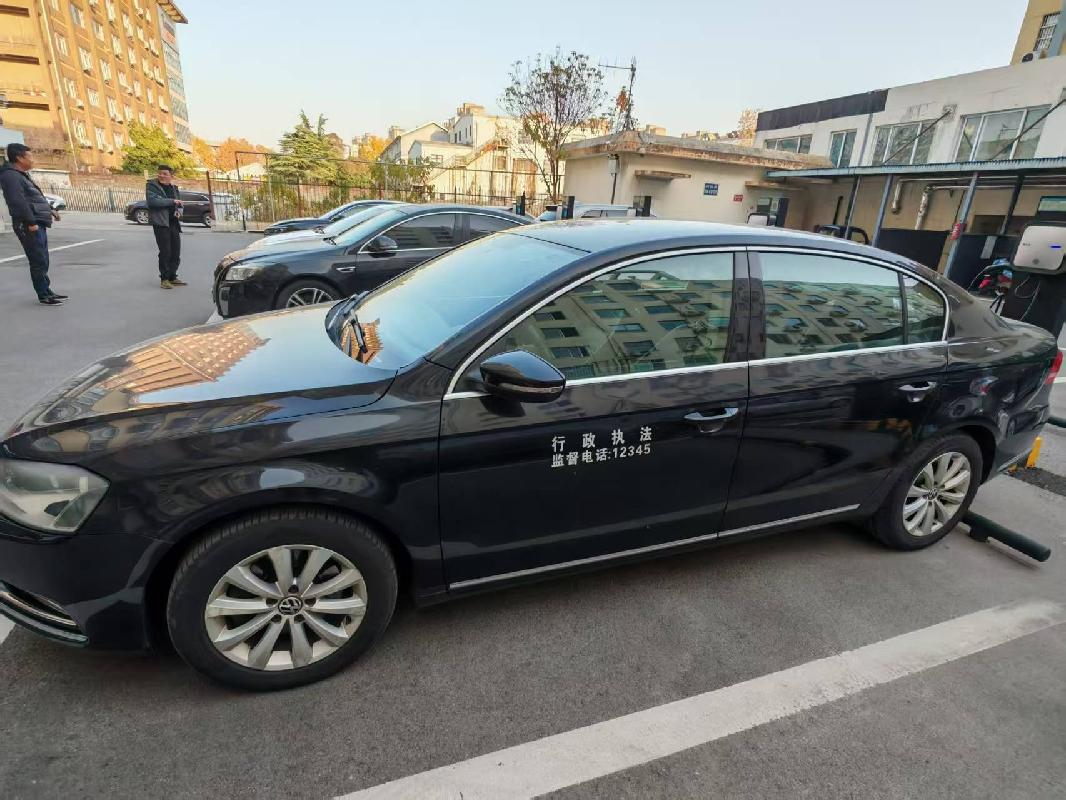 一辆大众牌小型轿车（苏GK860D）(国资监测编号GR2025JS1008239)