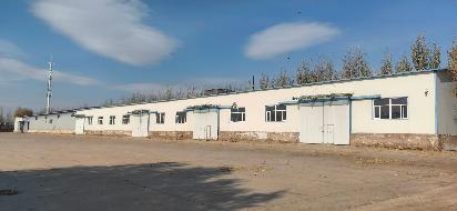 赤峰市阿鲁科尔沁旗天山镇孤山子村西303公路北原阿旗天山农牧业机械有限公司的土地、办公楼及厂房出租（年租金底价870000.00元，租期2年）