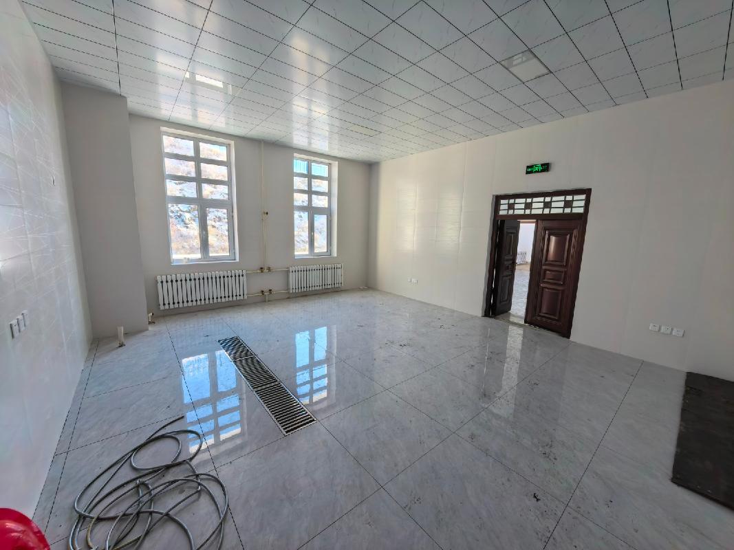 额尔古纳市殡仪馆院内东侧餐厅整体招租（租期三年，年租金底价56630元）
