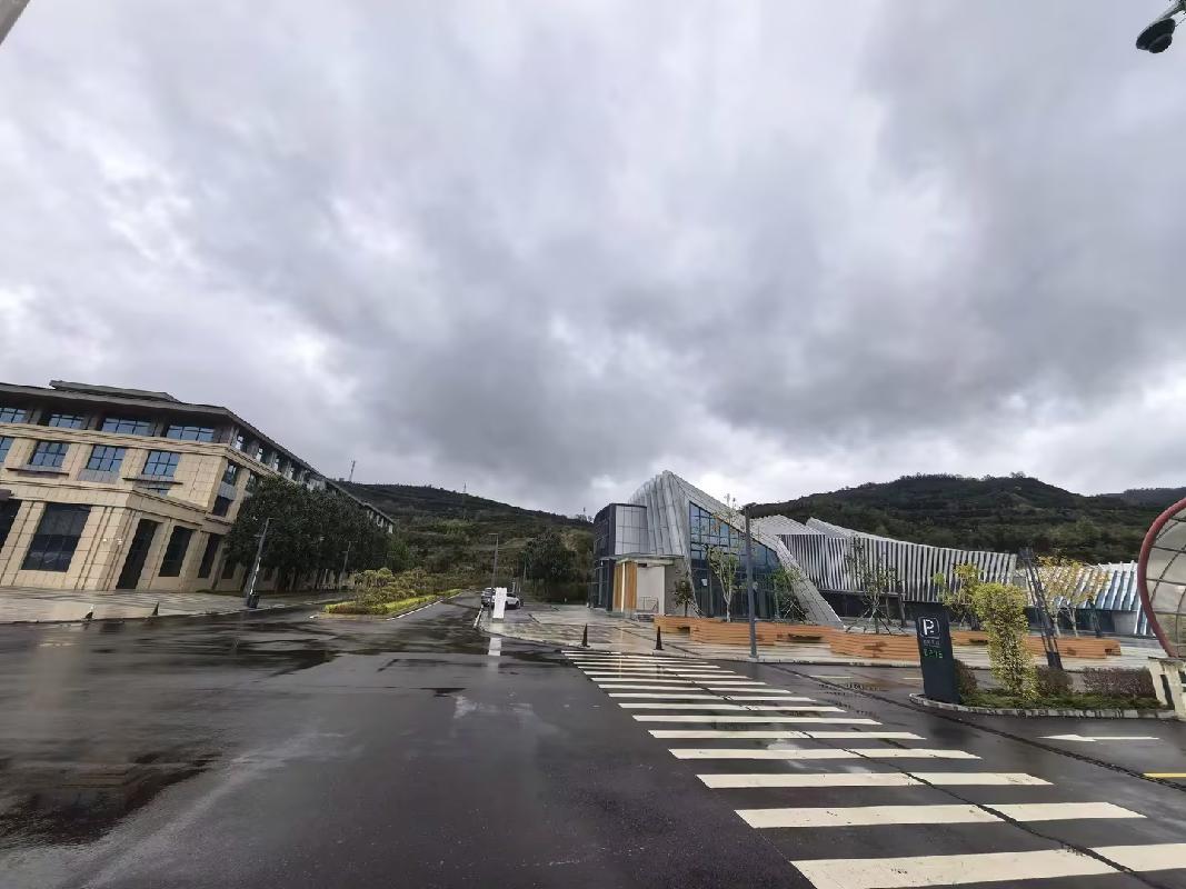 天水市麦积区甘泉镇麦积山国际露营地闲置土地及部分房屋建筑租赁公告