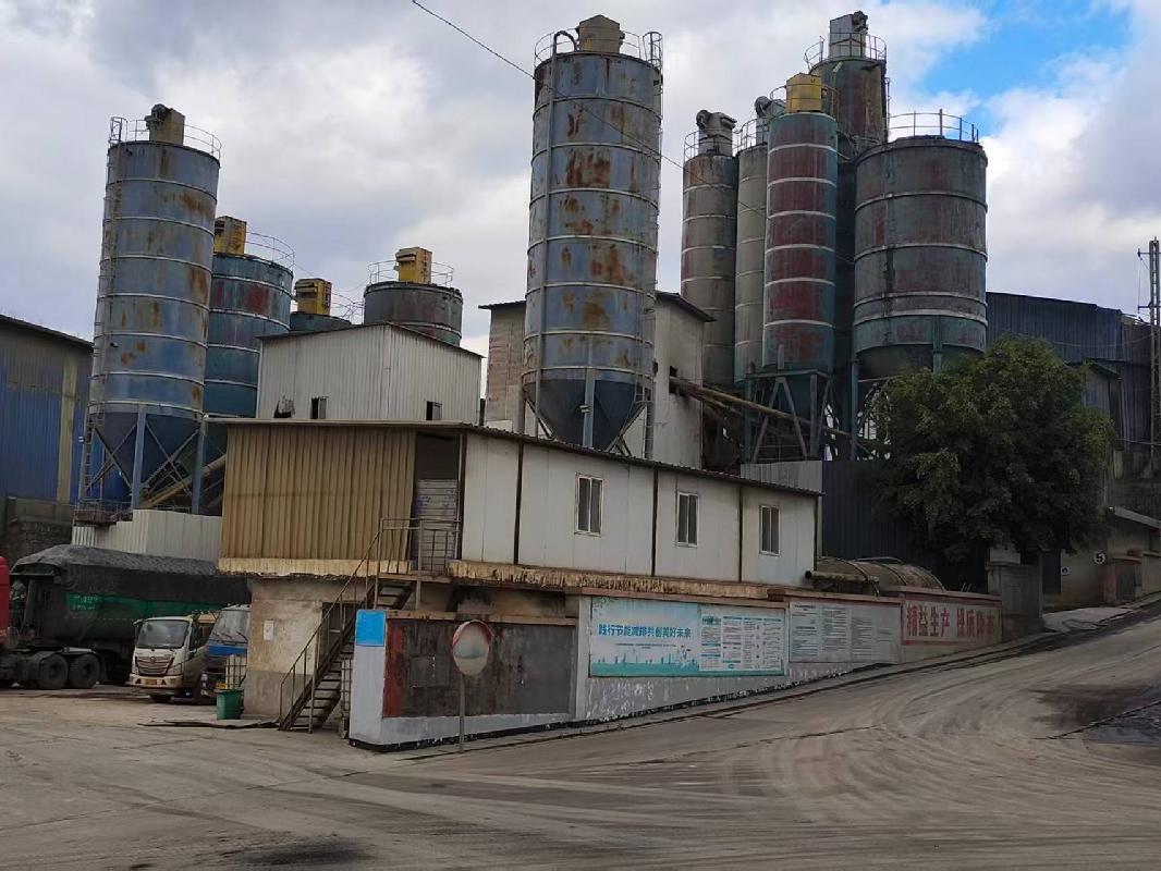 富民金锐水泥建材有限责任公司兴瑞分公司地上房屋建(构)筑物、机器设备以及土地整体出租(二次挂牌)(国资监测编号GR2025YN1001585-2)