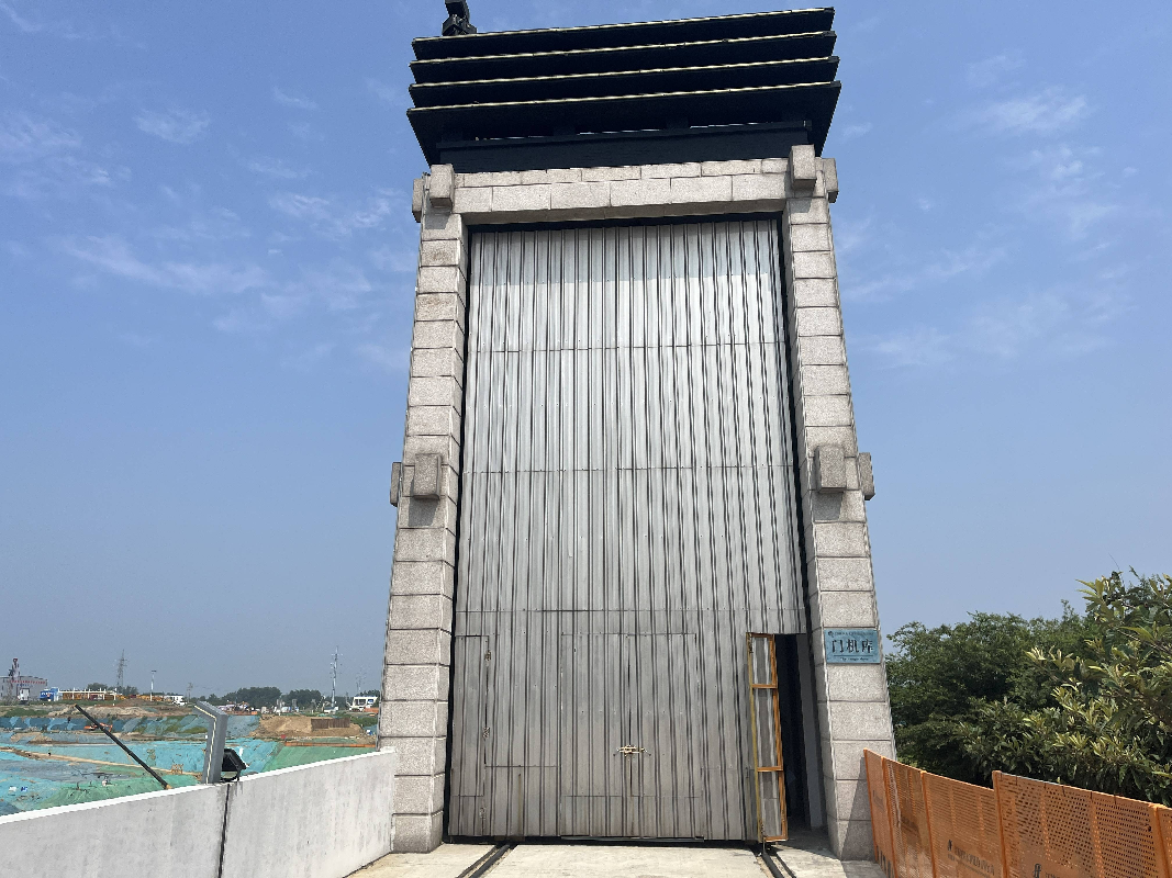 两座构筑物[淮安枢纽立交地涵工程(上、下游左岸墙及翼墙）、淮安枢纽立交地涵门机库]及机器设备等一批报废资产整体公开转让(再次挂牌)(国资监测编号GR2025JS1008370-2)