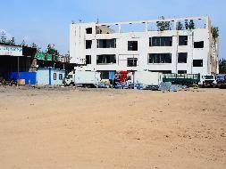 呼市回民区西二环路以西、成吉思汗大街以北1宗国有建设用地土地使用权及地上建筑物转让