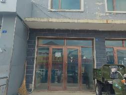 陈巴尔虎旗巴彦库仁镇源上牧歌小区1号楼2号门市(六次挂牌)