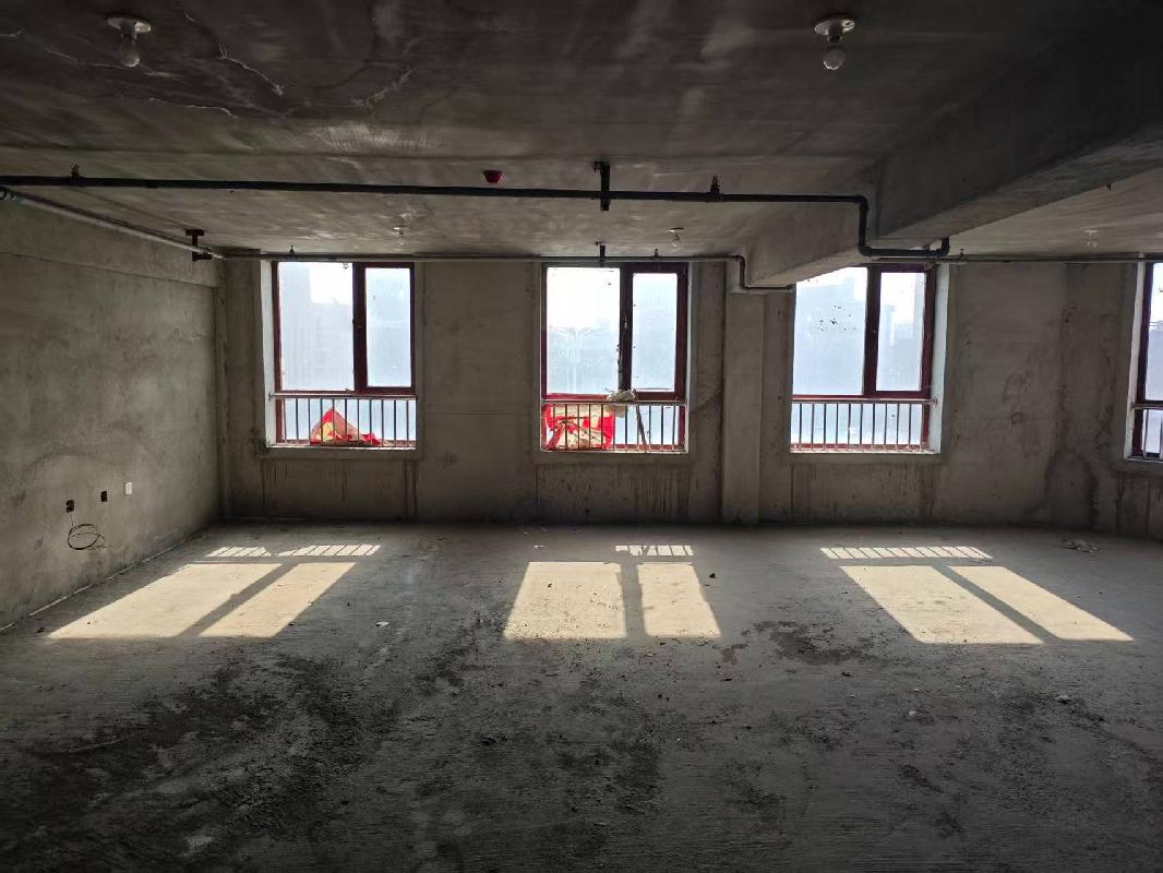 通辽市科尔沁区明仁办事处一委香港花园(财富中心)3#楼合计6套办公及商业房产整体转让