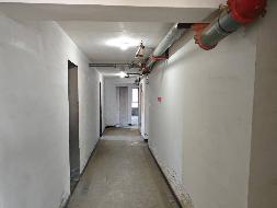 通辽市科尔沁区明仁办事处一委香港花园(财富中心)3#楼合计6套办公及商业房产整体转让