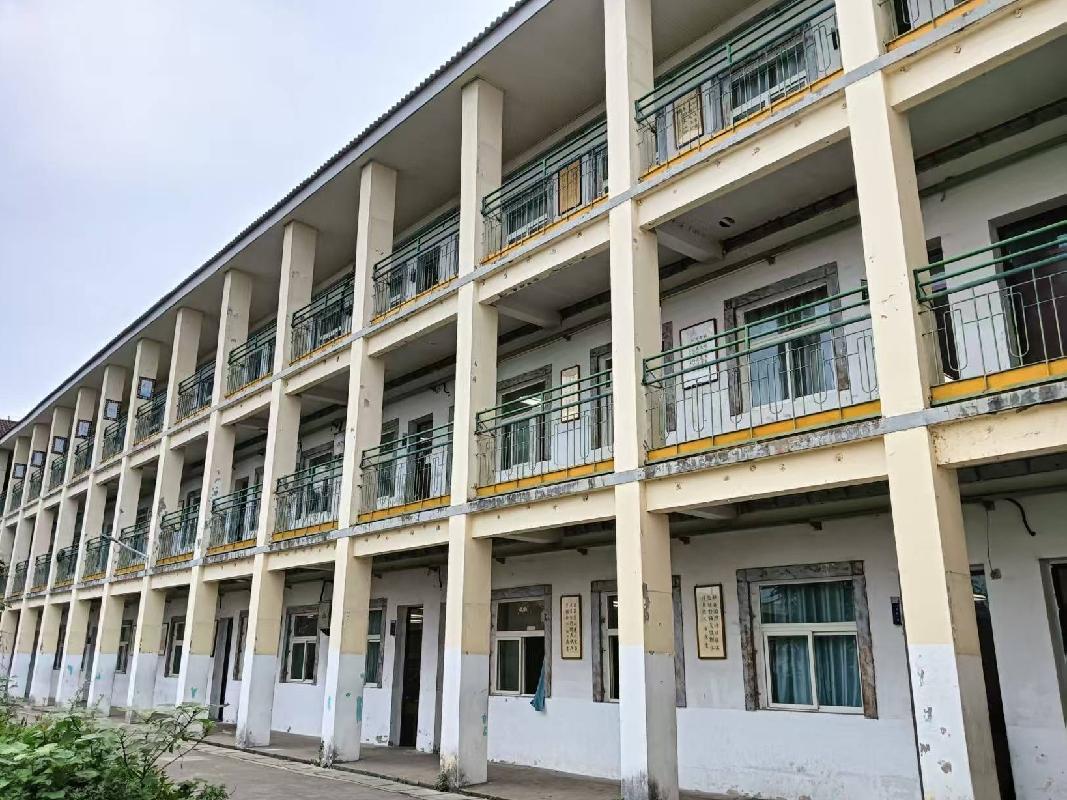 郎溪县十字镇初级中学持有的2322.36㎡建筑物拆除残值转让公告(国资监测编号GR2026AH2000038)