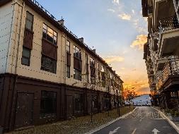 芒市东郊华府58套房屋整体转让(国资监测编号GR2026YN1000001)