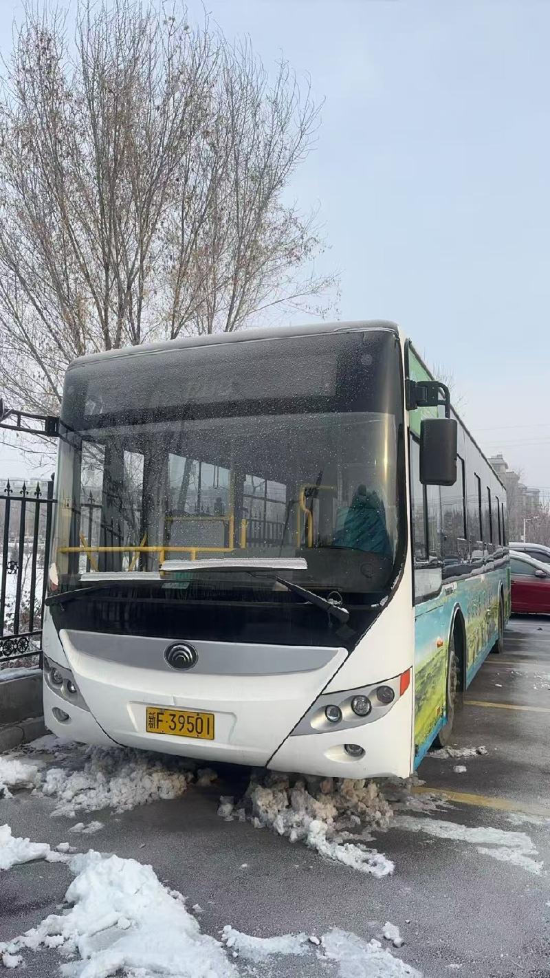 伊犁盛大出租车服务有限公司转让所属9辆报废混合动力宇通牌公交客运车