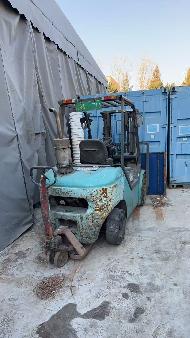 恒温水泵控制柜、玻璃钢水箱、托盘搬运车、柴油叉车、水冷机组等8项资产转让（北京三吉利新材料有限公司）(国资监测编号GR2026NM1000114)