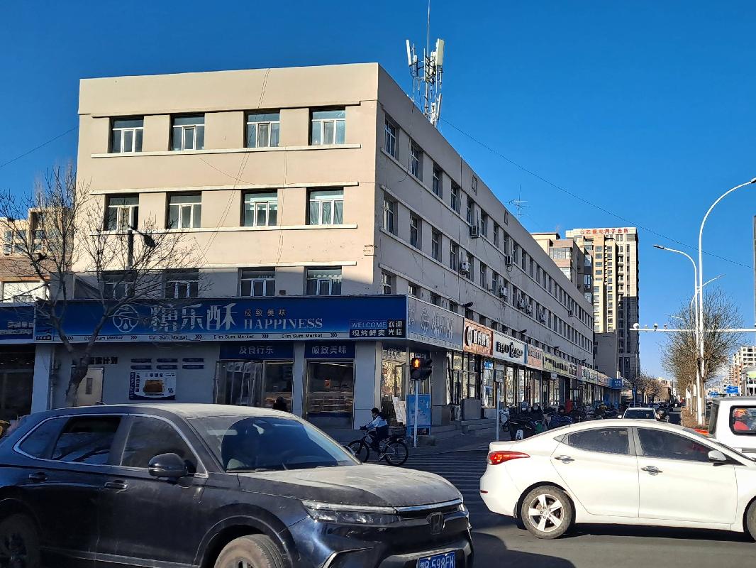 包头市昆区白云路 67 号万开公寓出租项目（7年共计总租金底价：5110000元，租期：7年）（包钢集团万开实业有限公司）