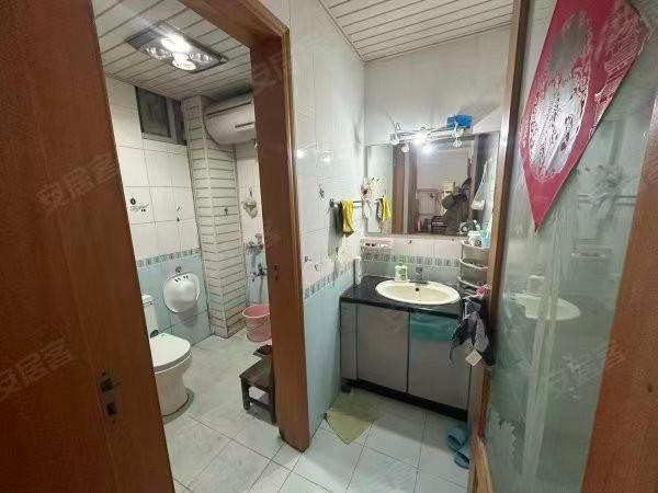 徐州泉山区奎园新居北区3#楼1单元402室及地下室整体转让公告
