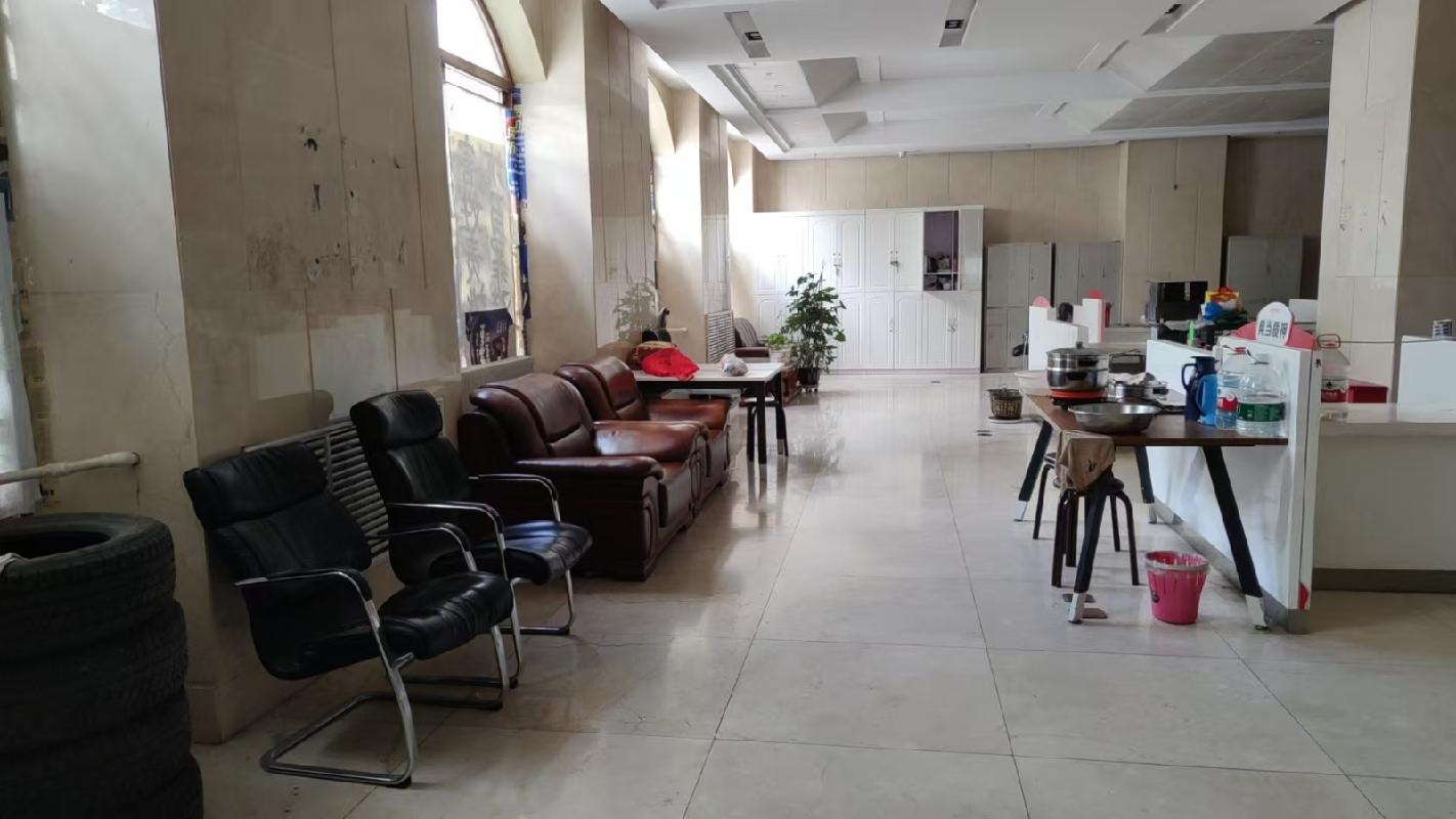 呼伦贝尔市奋斗办学府路龙凤丽苑小区B座107-1号房产转让项目