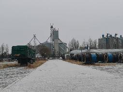 内蒙古自治区通辽市奈曼旗电力开发分公司水泥制品厂场地使用权，地上构筑物及其设备整体出租（年租金990200元，租期3年）(国资监测编号GR2026NM1000527)