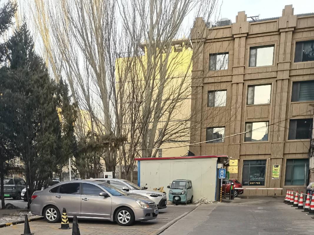 呼和浩特市赛罕区乌兰察布东路601号内蒙古建材科研设计院新建综合楼房产招租（年租金底价80000元，租期3年）(国资监测编号GR2026NM1000566)