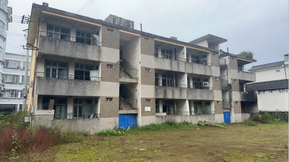 腾冲酒店土地使用权、地上建（构）筑物及附属设施整体转让(二次挂牌)(国资监测编号GR2026YN1000021-2)
