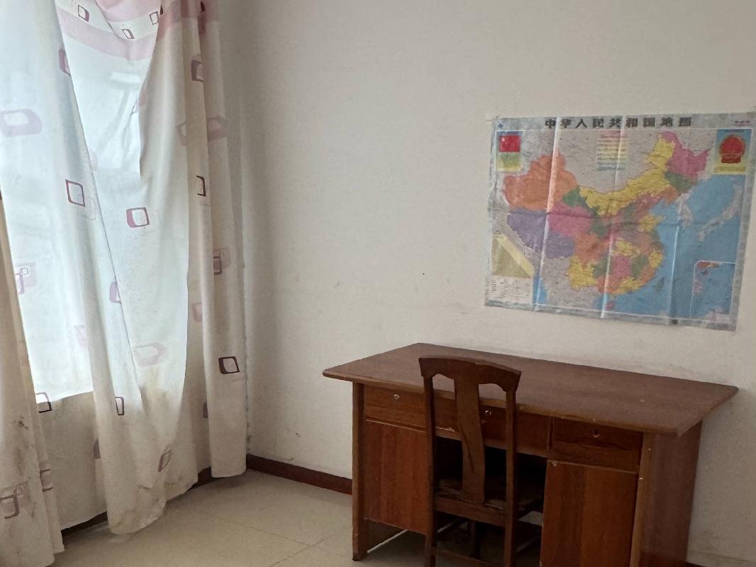 乌海市海勃湾区凤凰岭东街北四街坊方兴家园小区2套房产分别转让（乌海市升源水务有限责任公司）