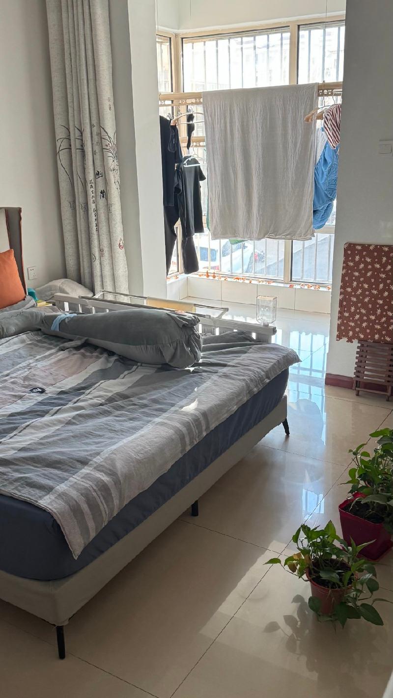 乌海市海勃湾区凤凰岭东街北四街坊方兴家园小区2套房产分别转让（乌海市升源水务有限责任公司）