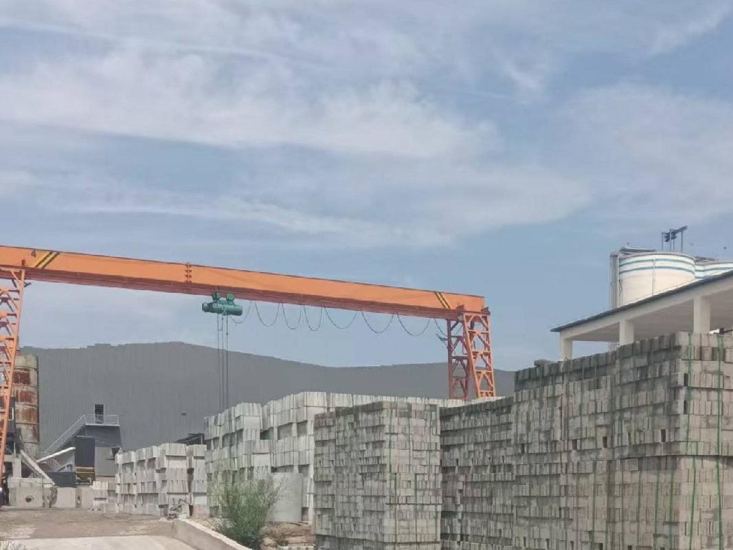 陇西县巩昌镇东郊王家坪工业房地产及地上建筑物（木型库、基建地块）转让公告