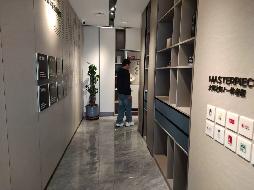 锡林浩特市巴办塔林社区华新小区10号楼2号铺招租（年租金底价33600元，租期3年）(国资监测编号GR2026NM1000600)