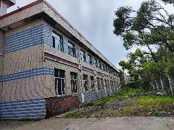 哈尔滨开发区迎宾路集中区东湖街26号房屋建筑物、土地及其他附属设施、机器设备捆绑转让交易公告(国资监测编号GR2026HL2004851)
