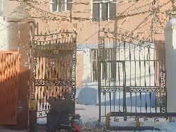 伊宁市都来提巴格街道办位于伊宁市红星街14号原维吾尔医院两幢楼800㎡对外招租，租期五年
