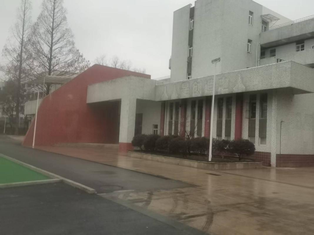 芜湖市镜湖区绿影新村13号(原绿影小学)房产经营权出租公告(国资监测编号GR2026AH2000365)