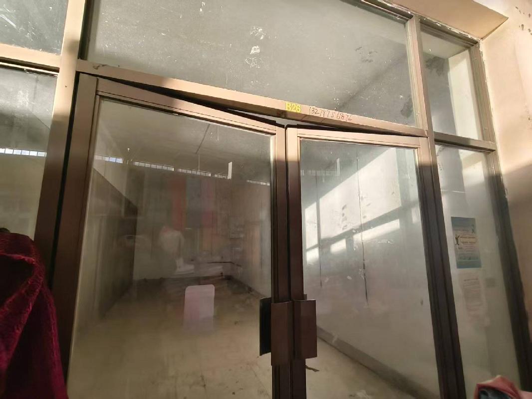 [伊犁哈萨克自治州]新源县国投公司位于新源县供销社市场B26号商铺约15㎡对外招租，租期三年