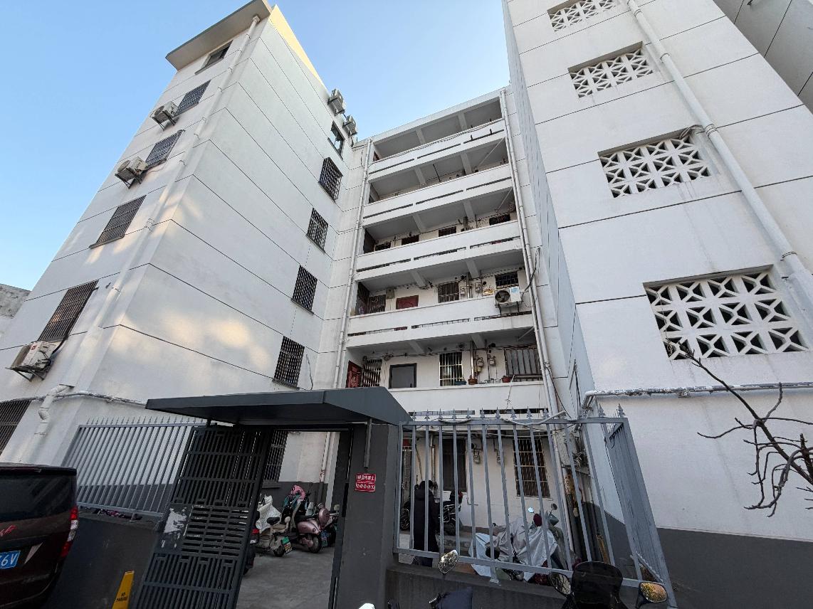 富强新村36幢403室招租公告