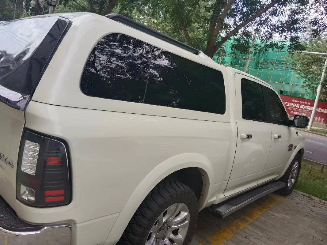 伊宁县伊宁宾馆一辆瓦多奇道奇轻型栏板货车（新F-U8M63）对外转让