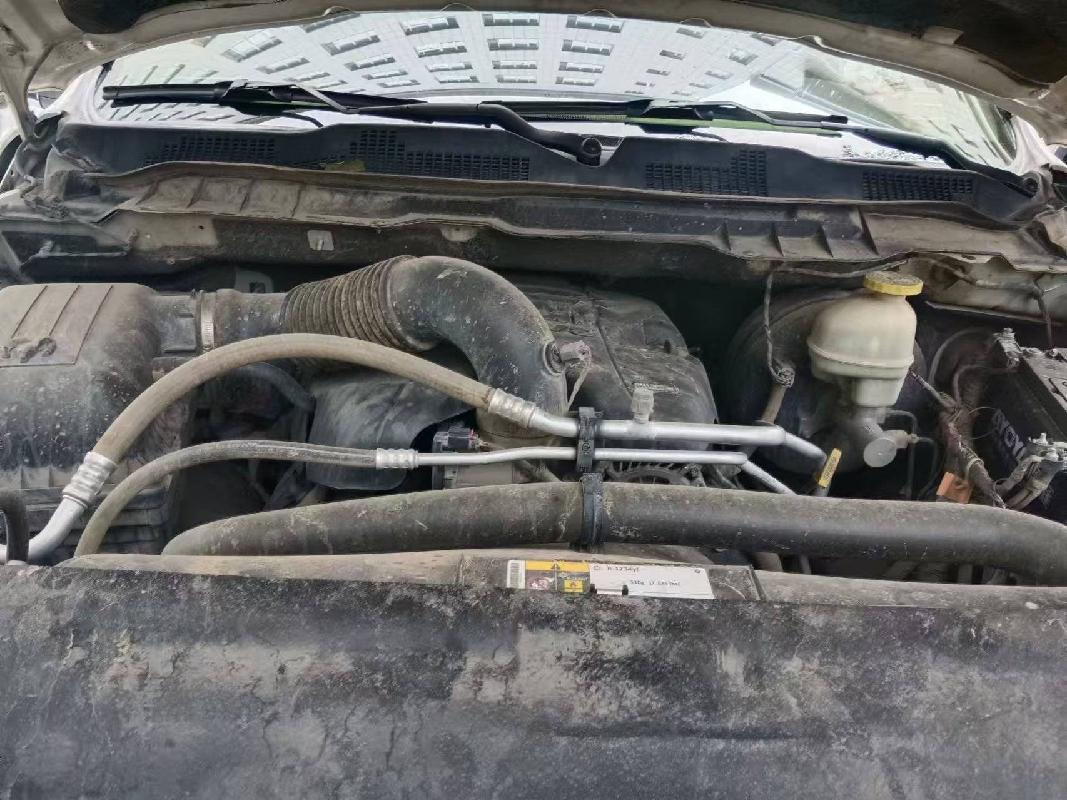 伊宁县伊宁宾馆一辆瓦多奇道奇轻型栏板货车（新F-U8M63）对外转让