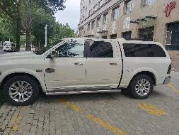伊宁县伊宁宾馆一辆瓦多奇道奇轻型栏板货车（新F-U8M63）对外转让