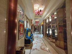 中新建酒店管理有限责任公司乌鲁木齐分公司租赁位于乌鲁木齐市沙依巴克区西北路955号兵团丽华酒店3至5层房产(三次挂牌)(国资监测编号GR2026XJ1000299-3)