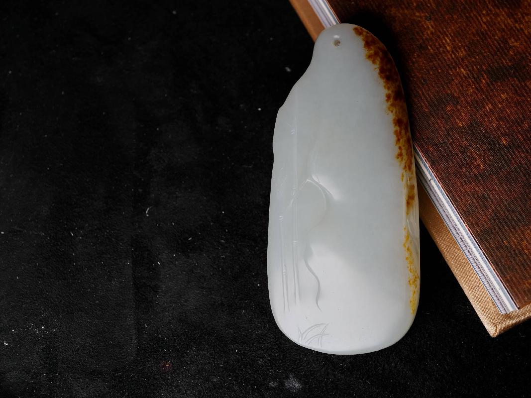 金鸡湖文化艺术监制“高升”苏作文人和田籽料玉饰