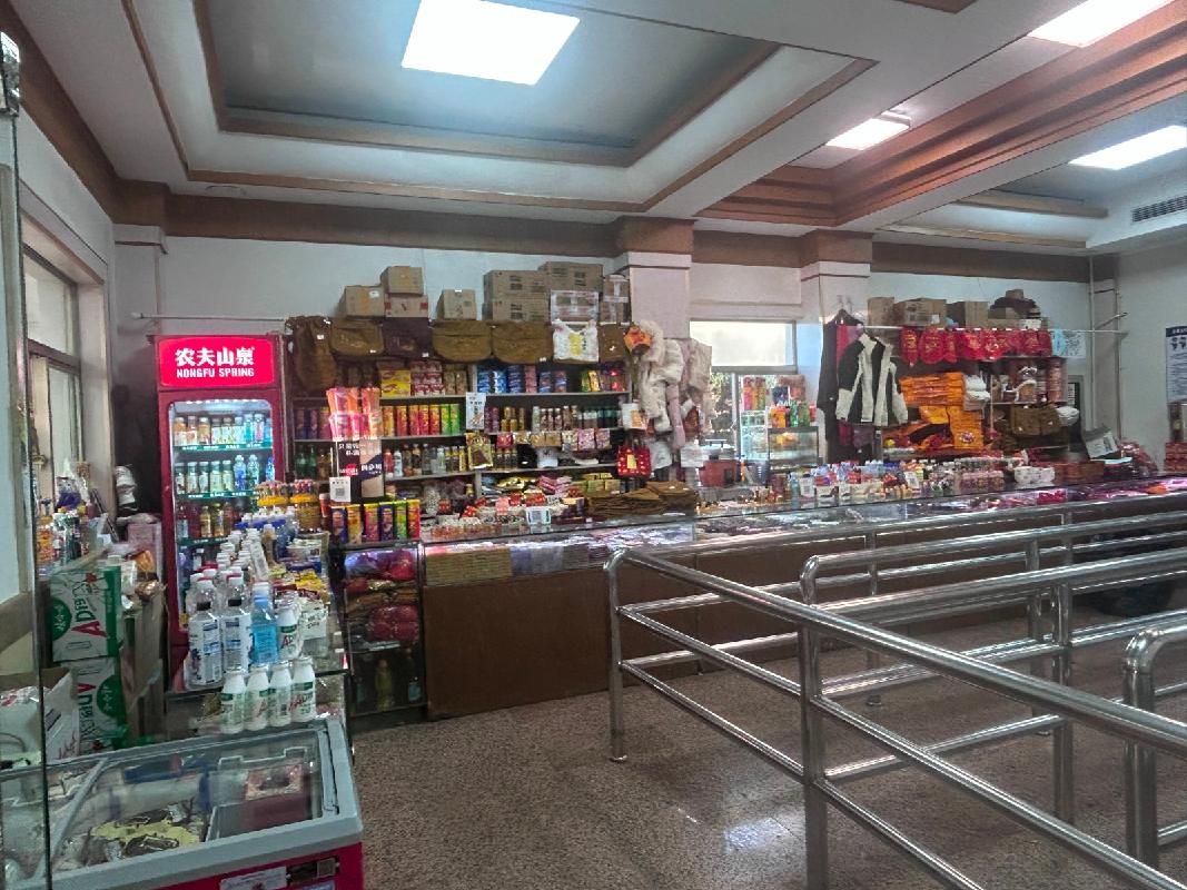 九华山风景区百岁宫缆车下站候车厅约14.87平方米经营场地出租公告(国资监测编号GR2026AH2000466)