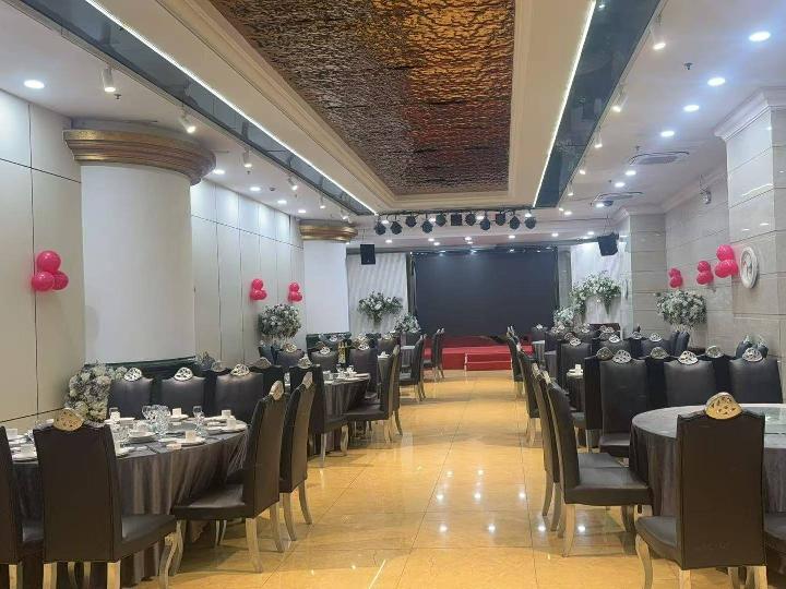 丽华北路2号招租公告