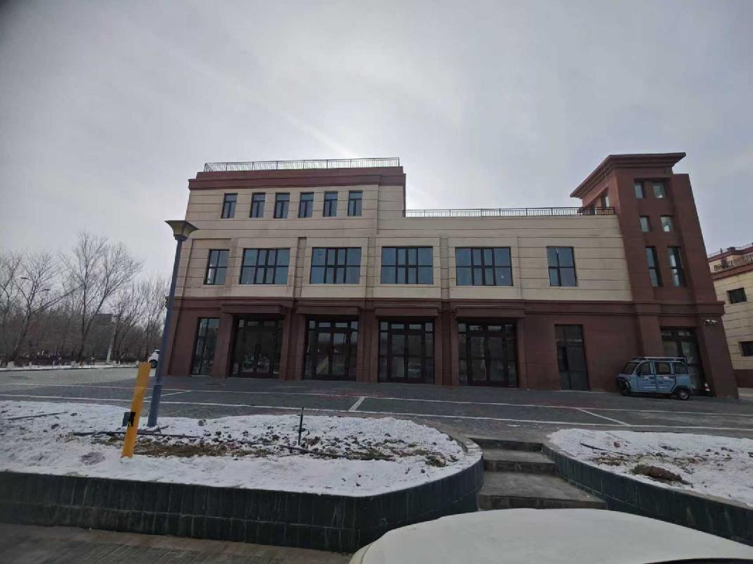 克拉玛依市宏茂房地产投资有限公司转让位于克拉玛依乌尔禾区同兴路31-2-1号楼等9处商业房地产(二次挂牌)