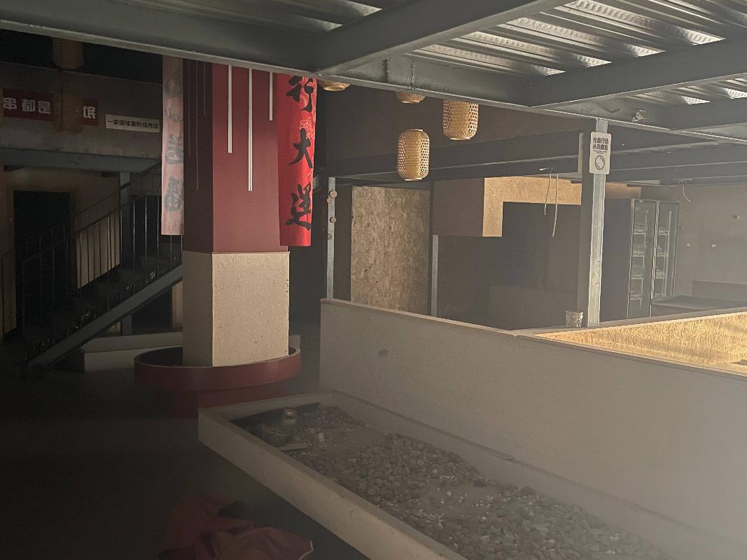 内蒙古乌海市海勃湾区神华大街北四街坊兴泰滨河领域小区20号商业楼106、206室整体出租（内蒙古狮城国有资本投资运营集团有限公司）(国资监测编号GR2026NM1000987-2)