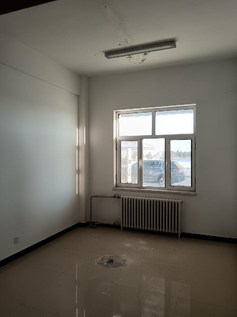 东乌珠穆沁旗边防公路养护中心白音吉拉嘎服务区加油站招租（年租金底价241382元/年，租期3-5年）