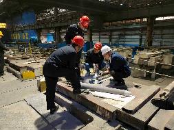 Method for Improving Smooth Running of Casting of Rare Earth Stainless Steel Using Pulse Current（一种利用脉冲电流改善含稀土不锈钢浇铸顺行的方法）内蒙古科技大学发明专利所有权转让