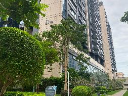 海南省三亚市天涯区凤凰路妙林田洋“三亚景园城”D幢2单元15套住宅房产转让公告（第二次）