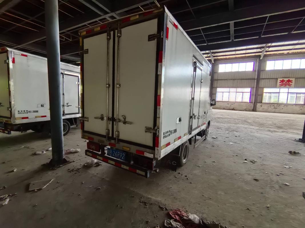 江淮牌HFC5042XLCPV7K1B3V轻型厢式货车（皖B26R92）转让公告(国资监测编号GR2026AH2000563)